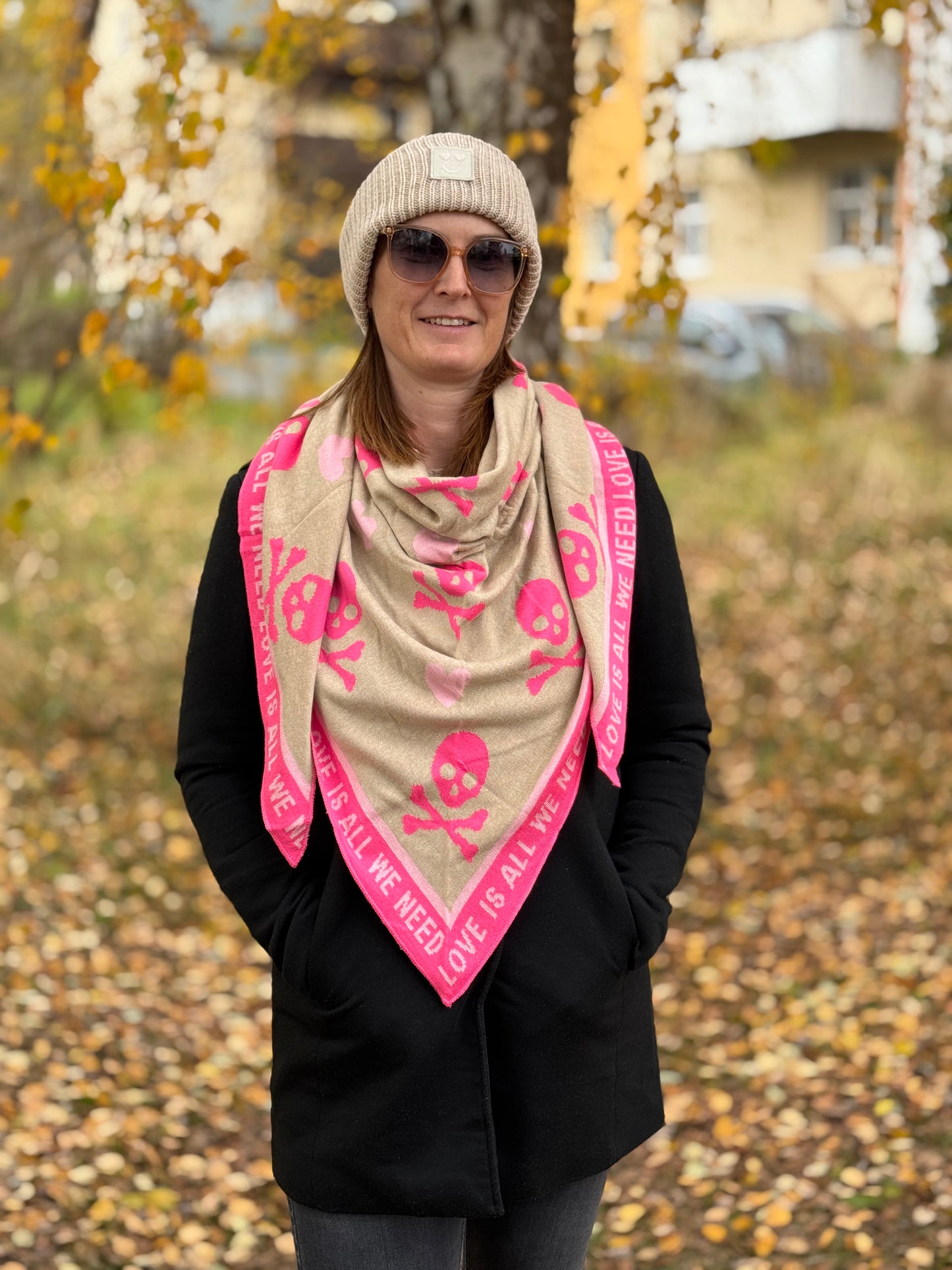 Zwillingsherz Schal „Totenkopf & Herz“ beige, pink