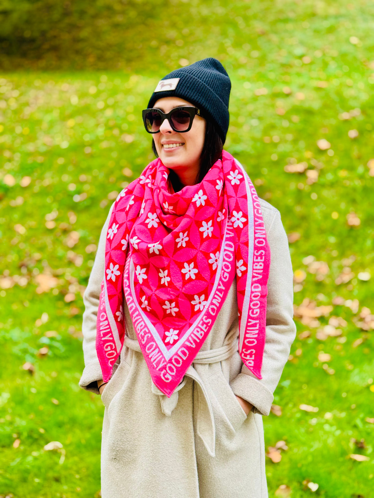 Zwillingsherz Schal „Luxury Vibes“ pink, weiss